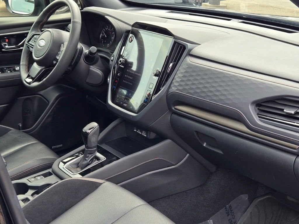 Used 2025 Subaru Forester Touring image 12