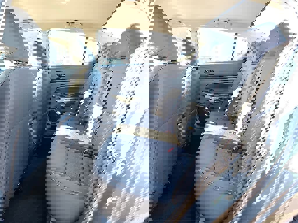 Used 2024 Nissan Altima 2.5 SV image 10