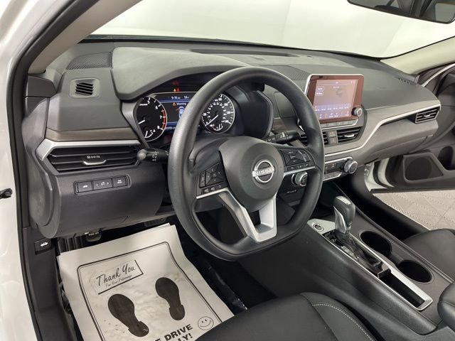 Used 2025 Nissan Altima 2.5 SV image 20