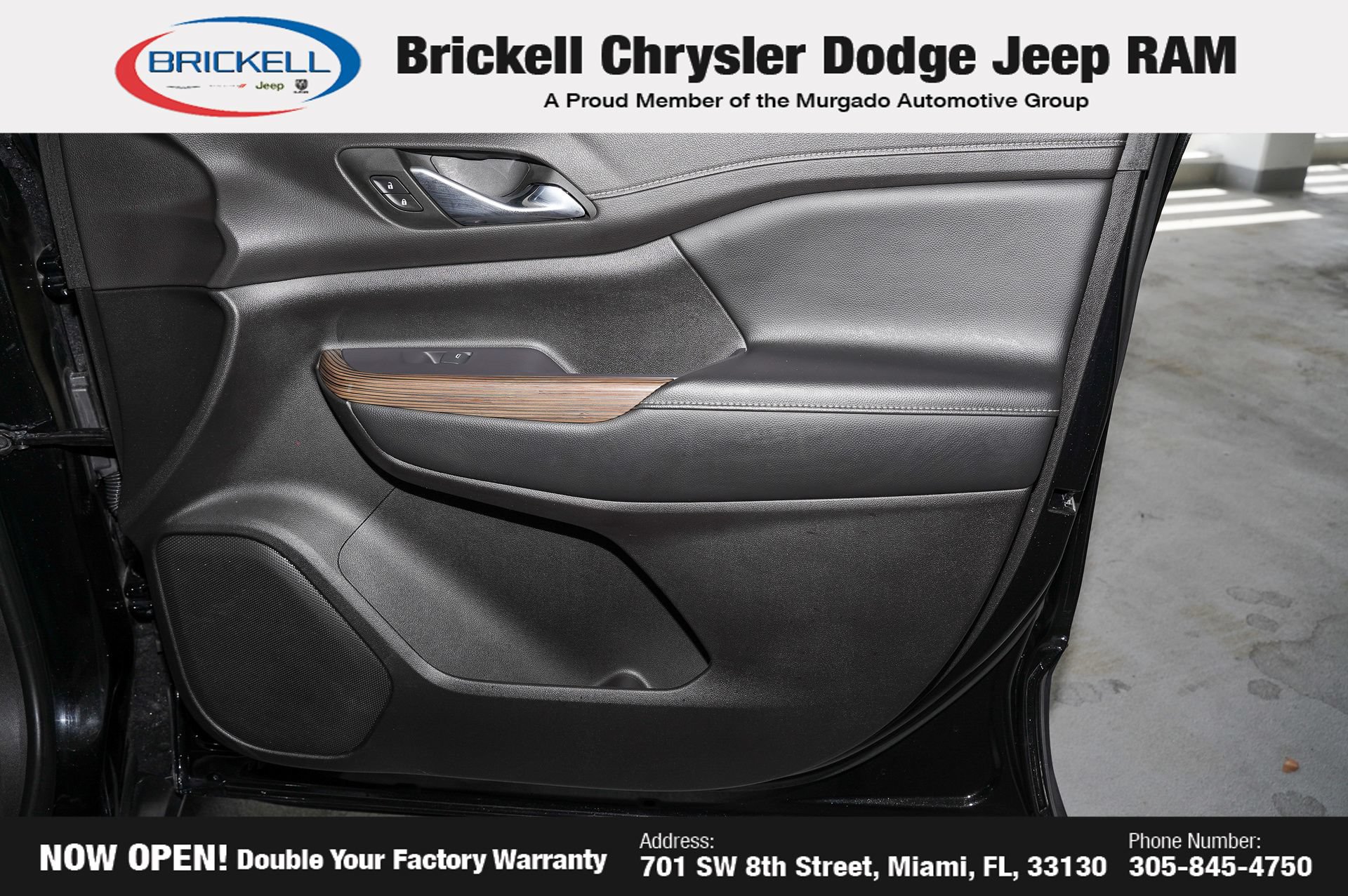 Used 2022 GMC Acadia SLE w/ Driver Convenience Package FWD image 15