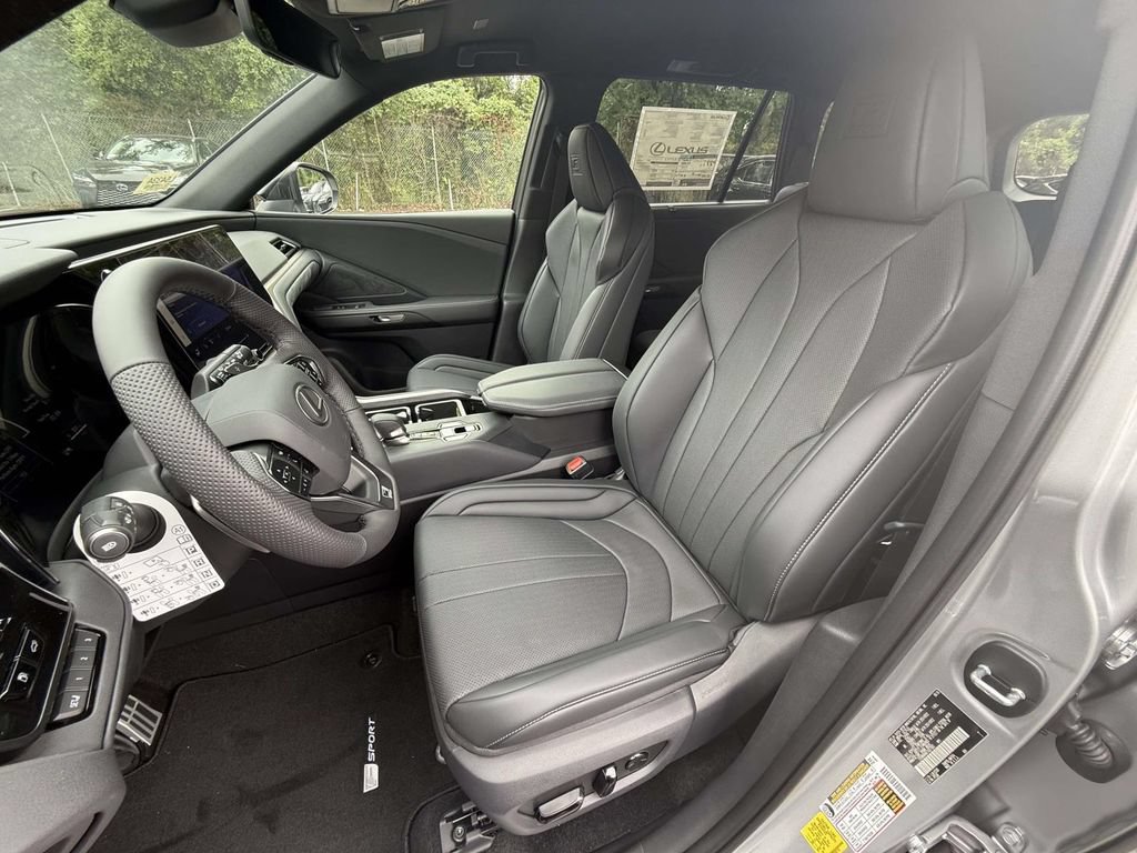 New 2026 Lexus TX 500h AWD image 2