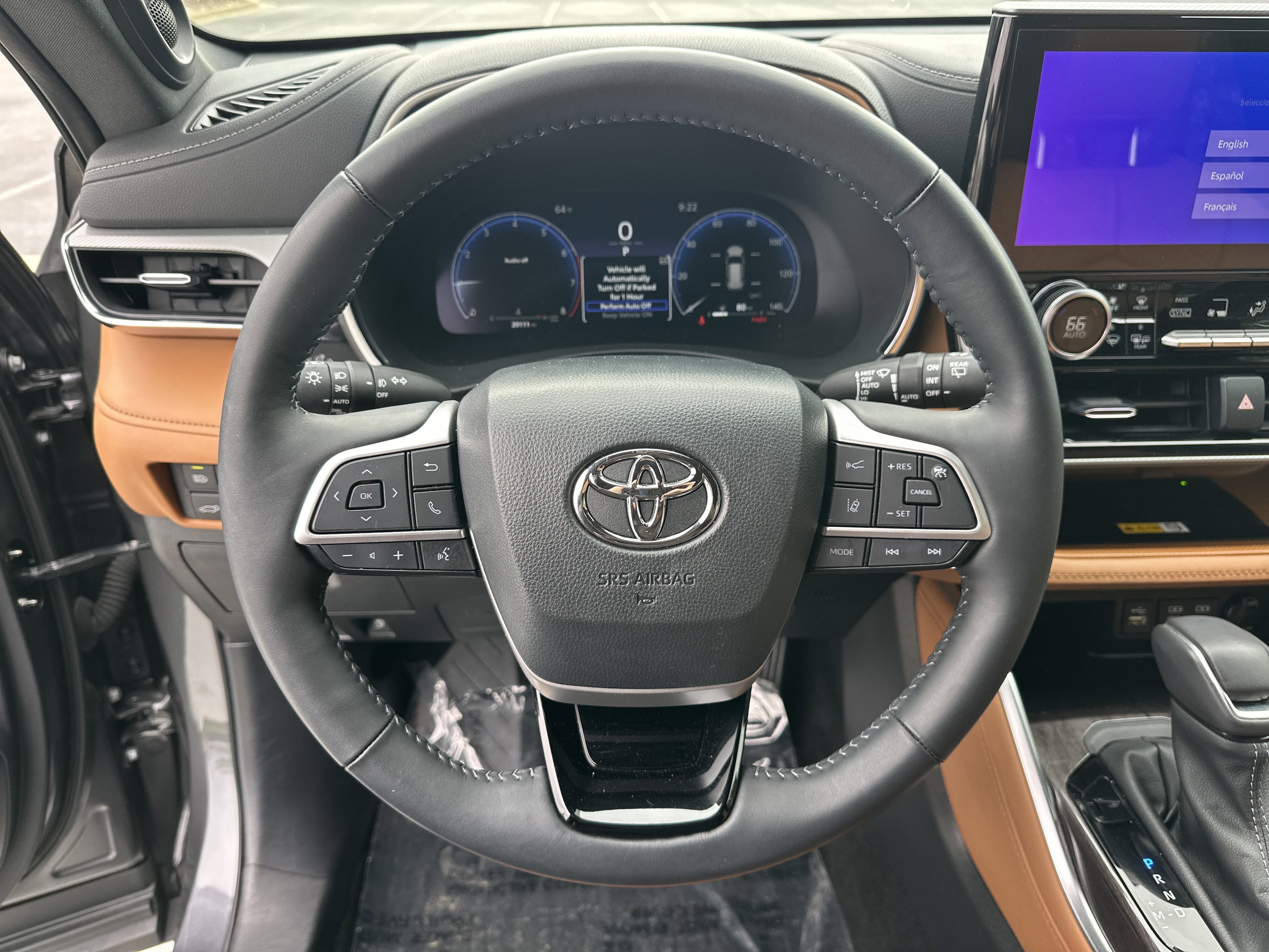 Used 2024 Toyota Highlander Platinum image 18