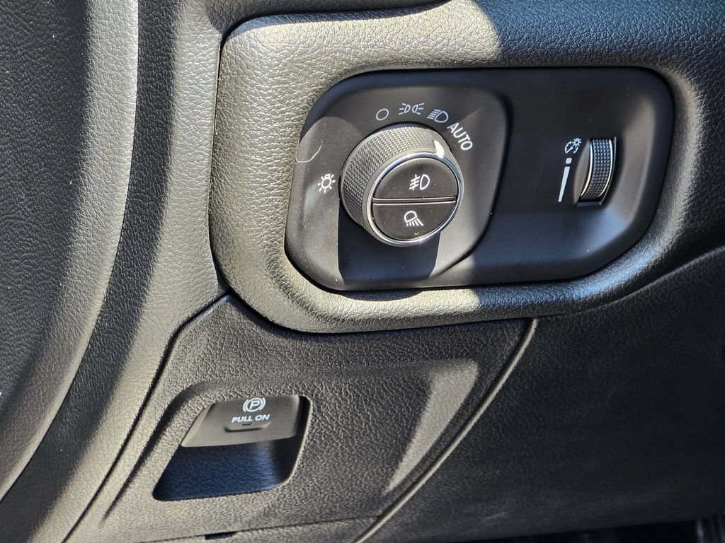 New 2026 RAM 1500 Warlock AWD/4WD image 30