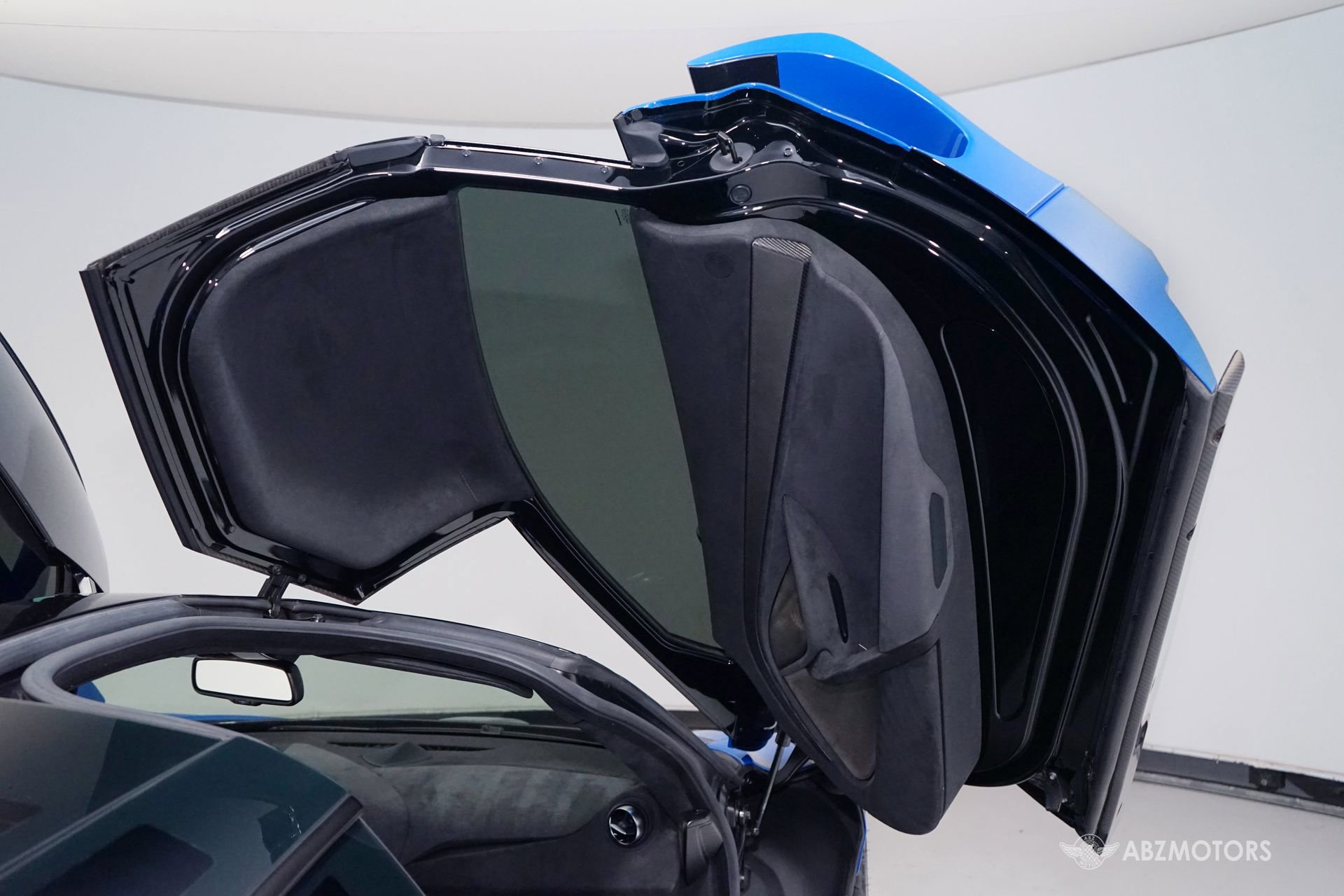 Used 2019 McLaren 720S Luxury RWD image 23