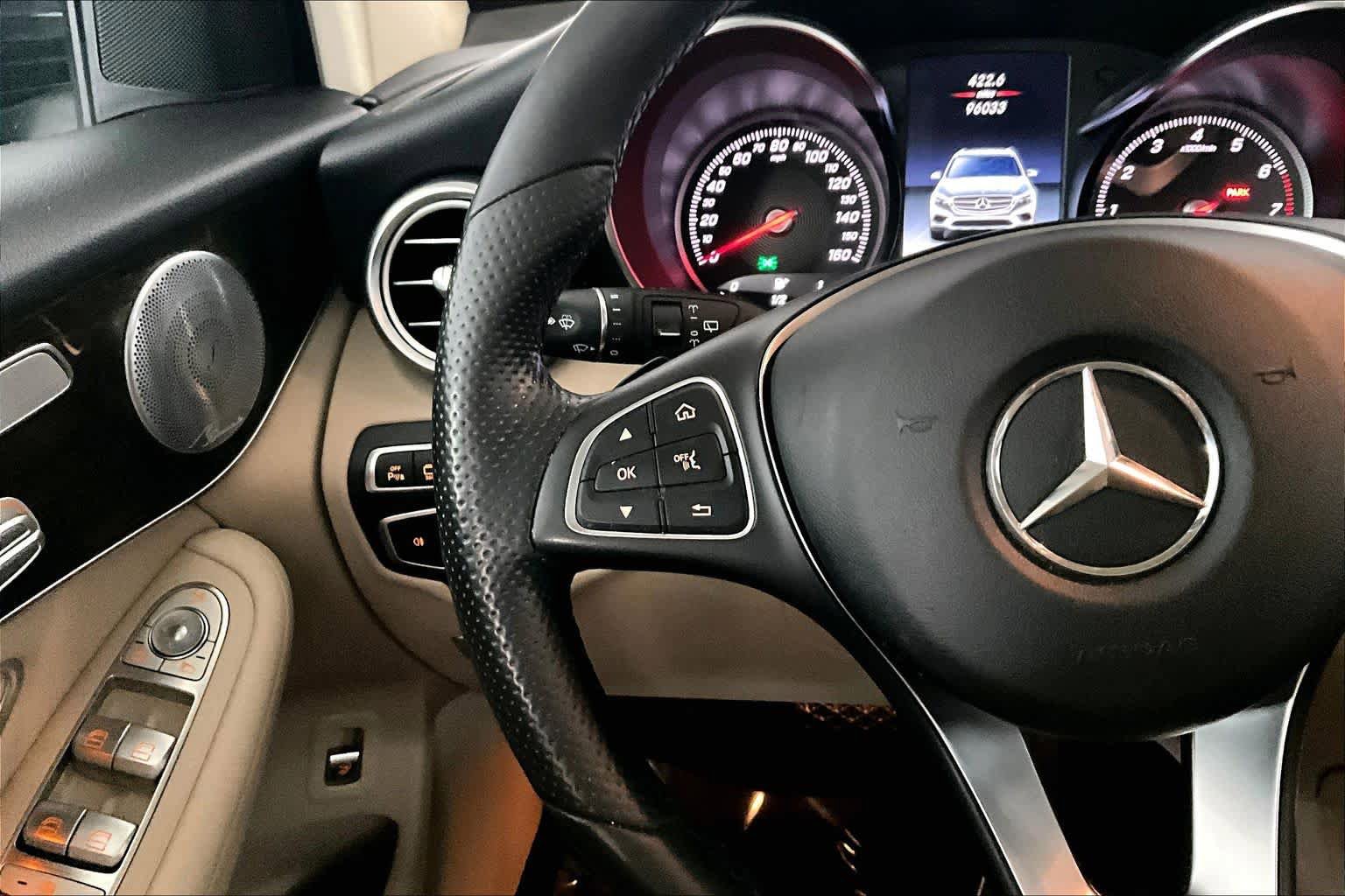 Used 2018 Mercedes-Benz GLC 300 4MATIC image 24