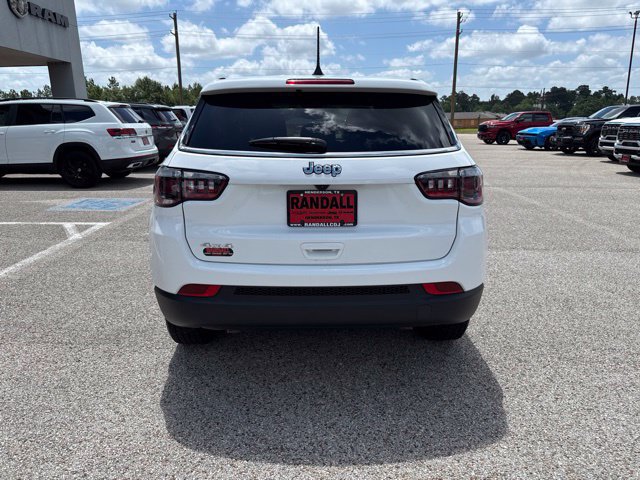 Certified 2024 Jeep Compass Sport AWD/4WD image 6