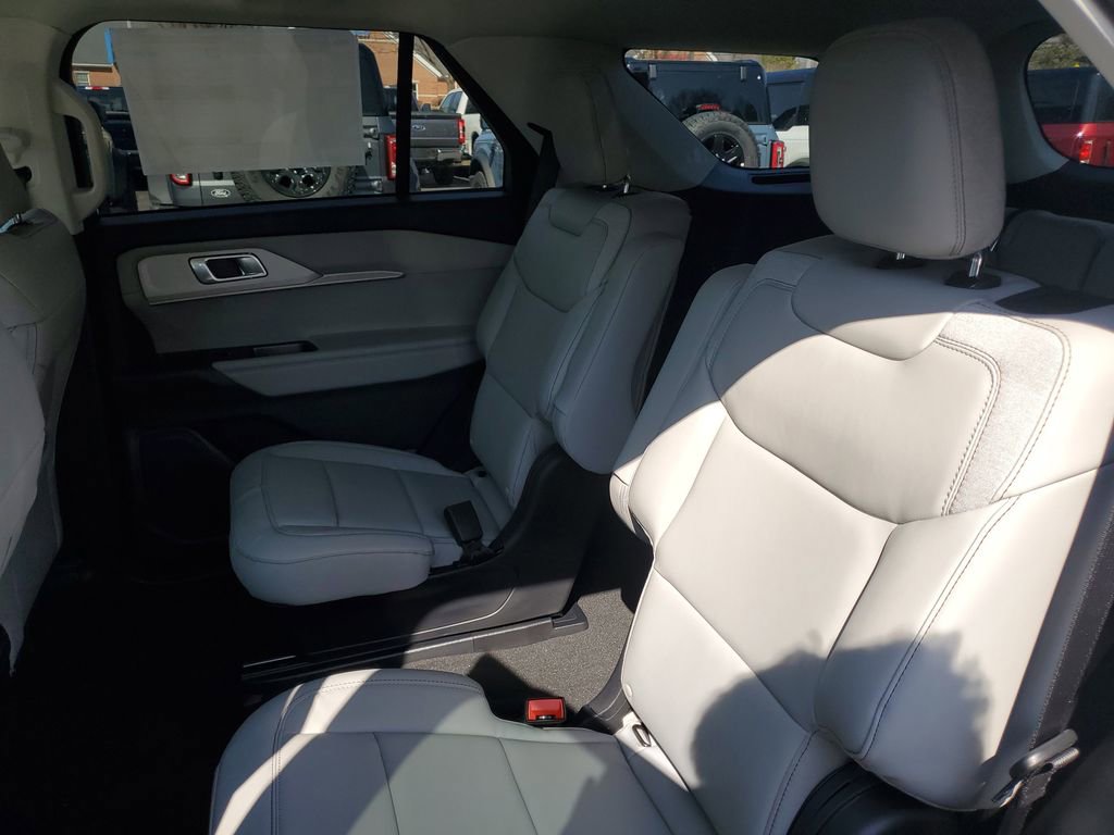 New 2026 Ford Explorer Active image 29
