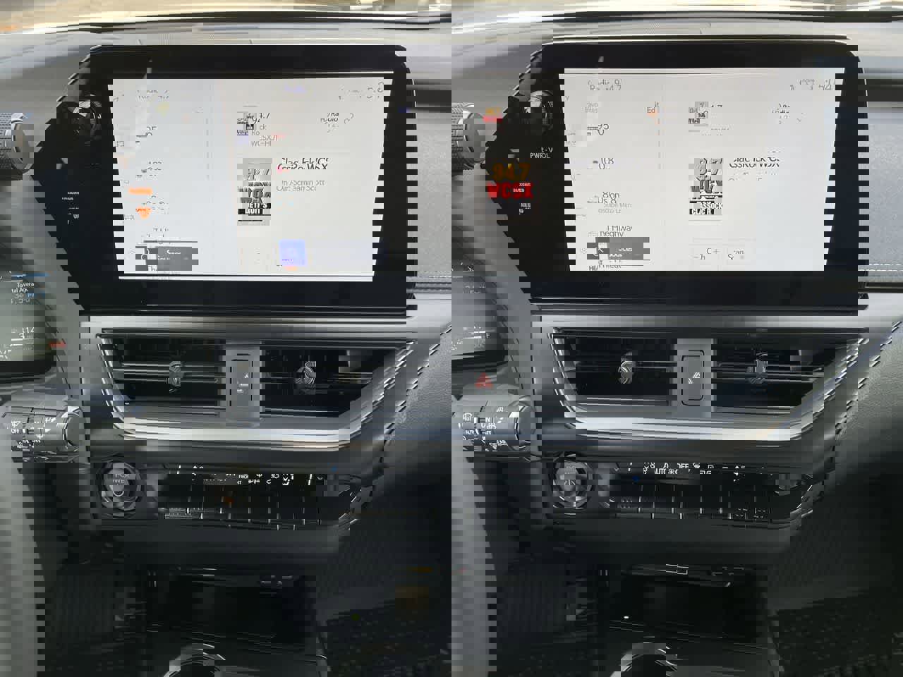 Used 2025 Lexus UX 300h AWD image 13