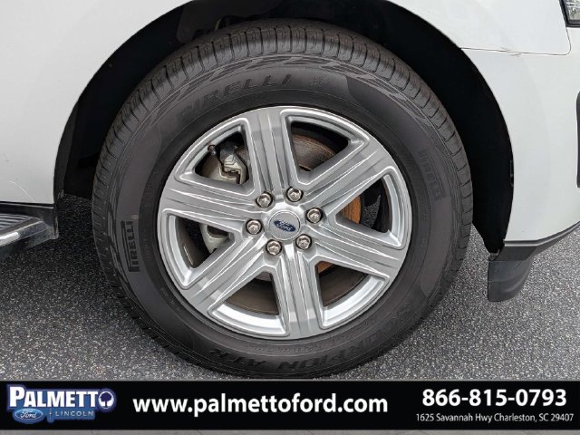 Used 2020 Ford Expedition Max XLT w/ Equipment Group 202A RWD image 10
