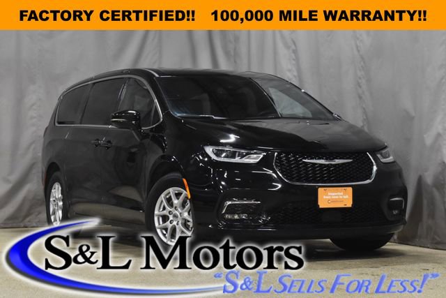 Certified 2025 Chrysler Pacifica Select image 1