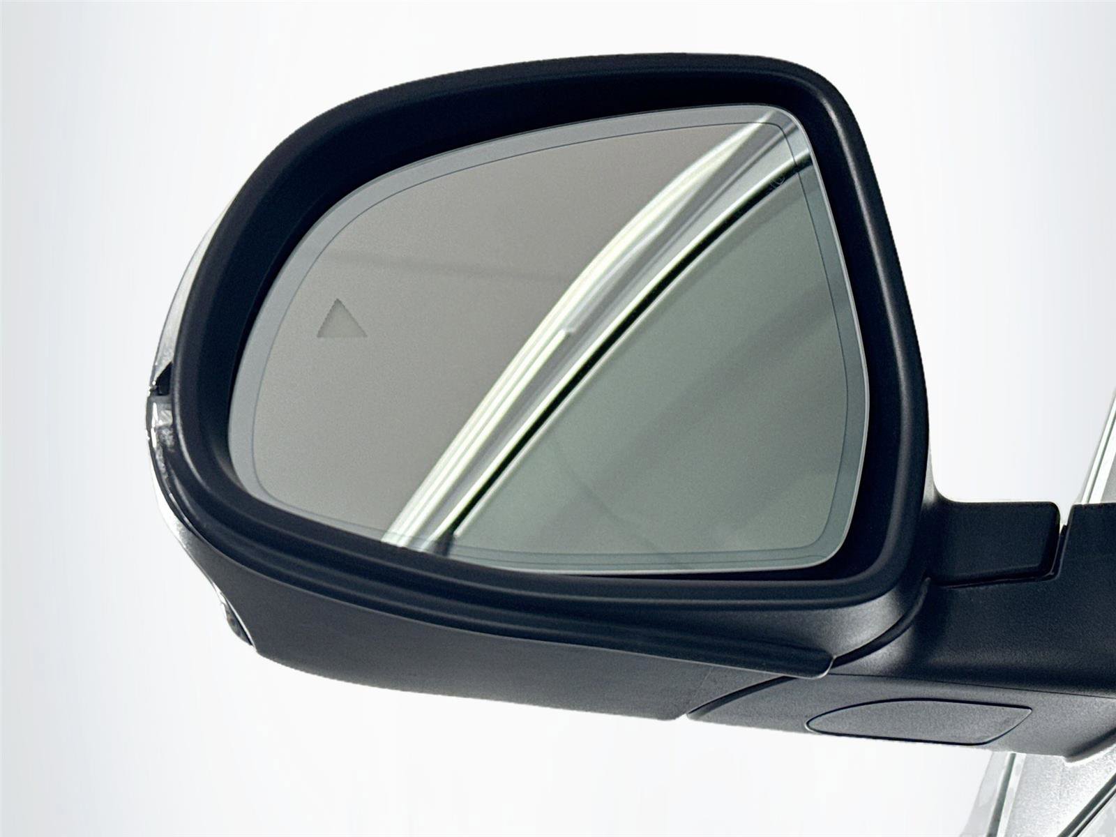 Used 2023 BMW X7 xDrive40i w/ Premium Package image 5