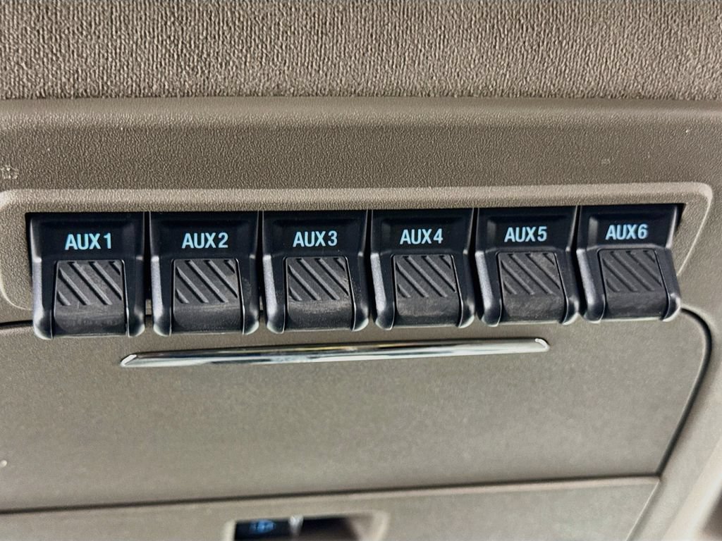 Used 2025 Ford F350 Platinum w/ Platinum Plus Package AWD/4WD image 16