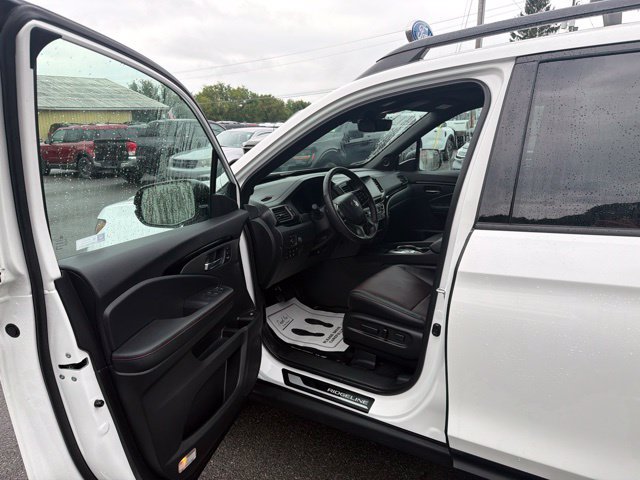 Used 2025 Honda Ridgeline Black Edition image 18