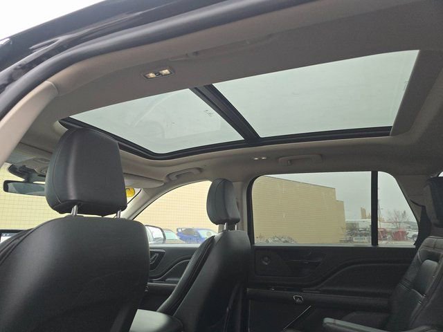 Used 2024 Lincoln Aviator Reserve image 13