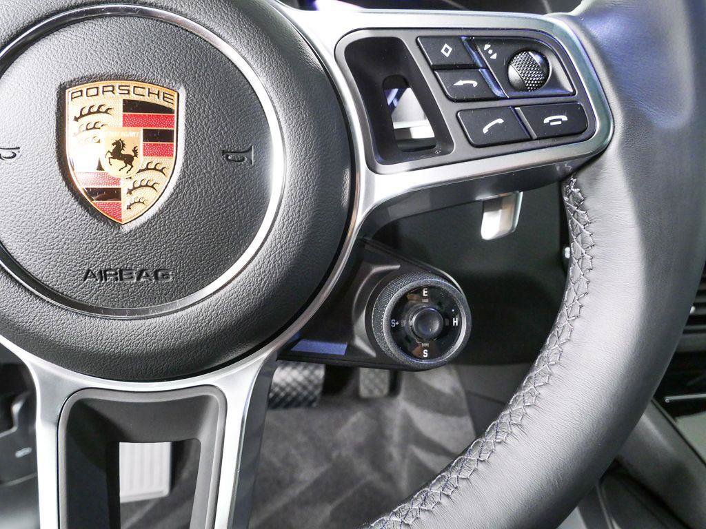 Certified 2022 Porsche Cayenne E-Hybrid AWD/4WD image 10