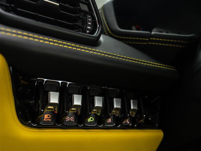 Used 2020 Lamborghini Huracan EVO image 26