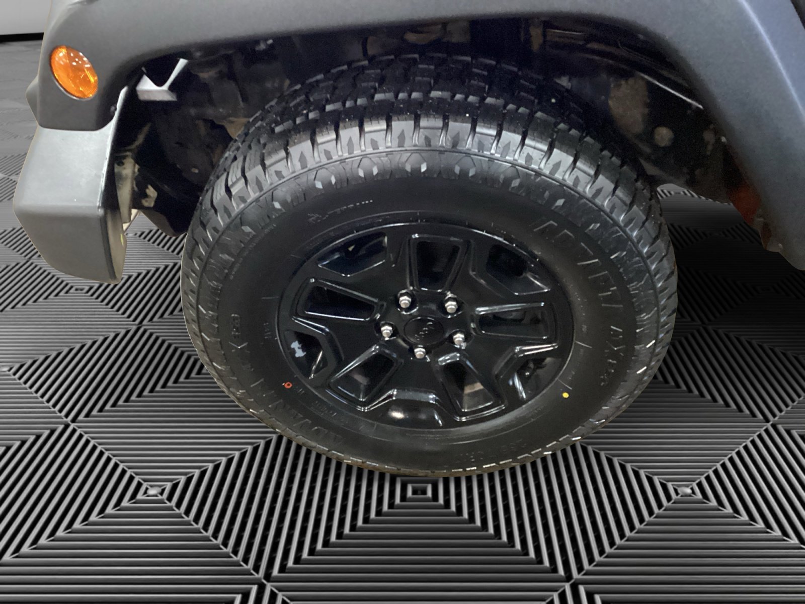 Used 2018 Jeep Wrangler Sport image 14