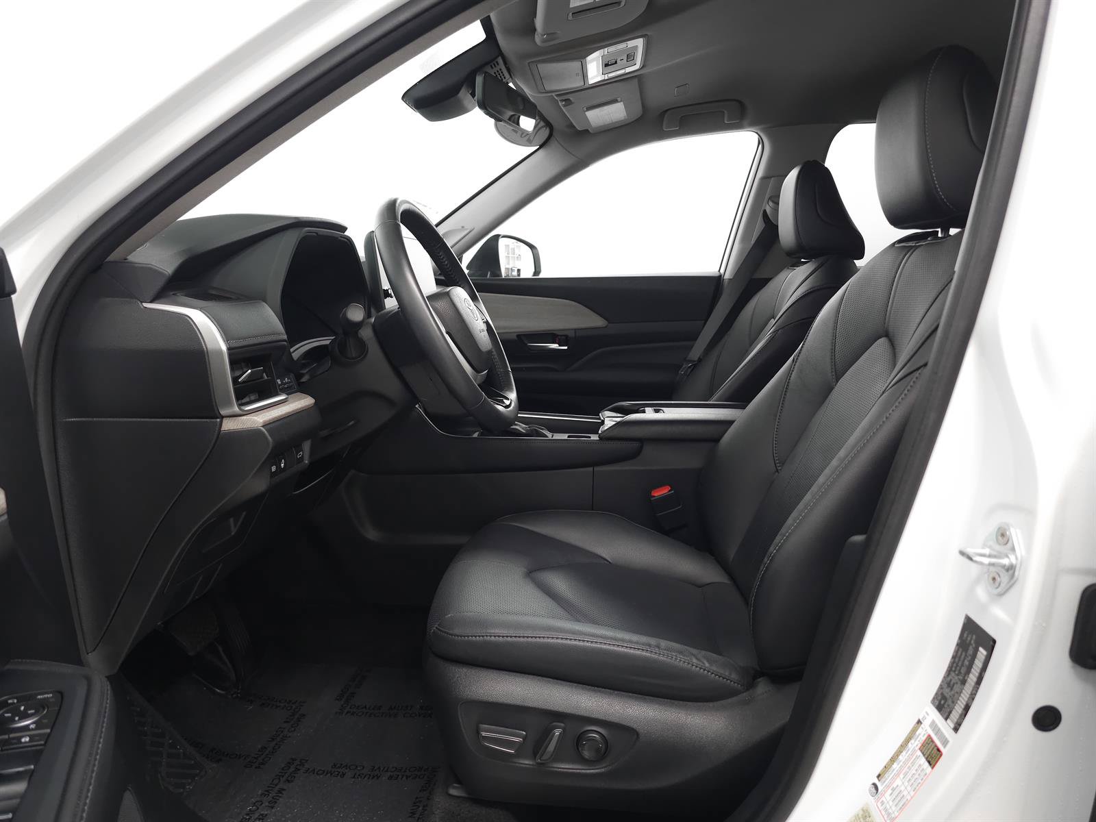 Certified 2024 Toyota Grand Highlander AWD image 4