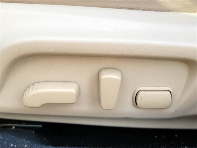 Used 2016 Subaru Legacy 2.5i Limited image 32