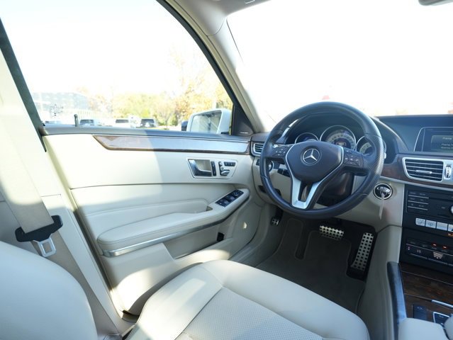 Used 2016 Mercedes-Benz E 350 Sedan image 20
