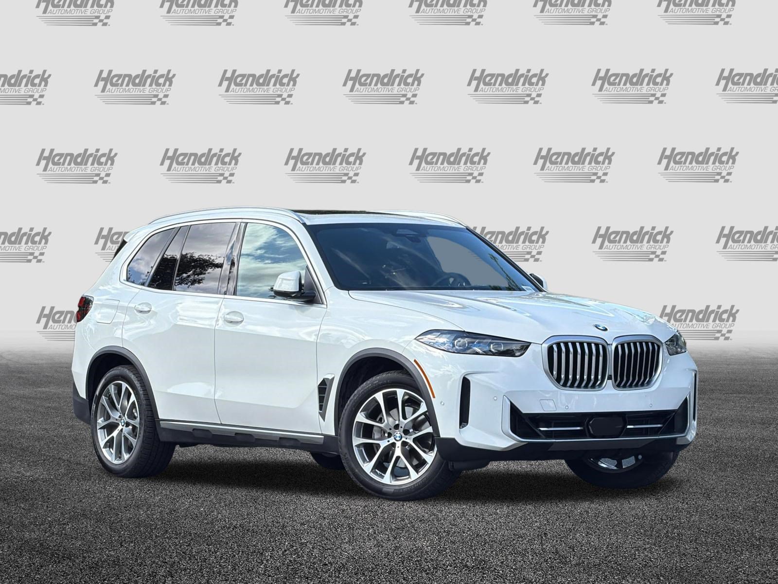 Used 2026 BMW X5 sDrive40i w/ Premium Package RWD image 2