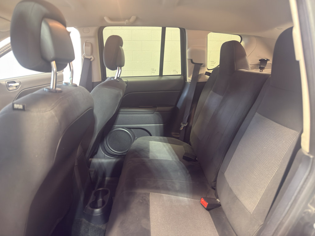 Used 2016 Jeep Compass Sport w/ Power Value Group image 27