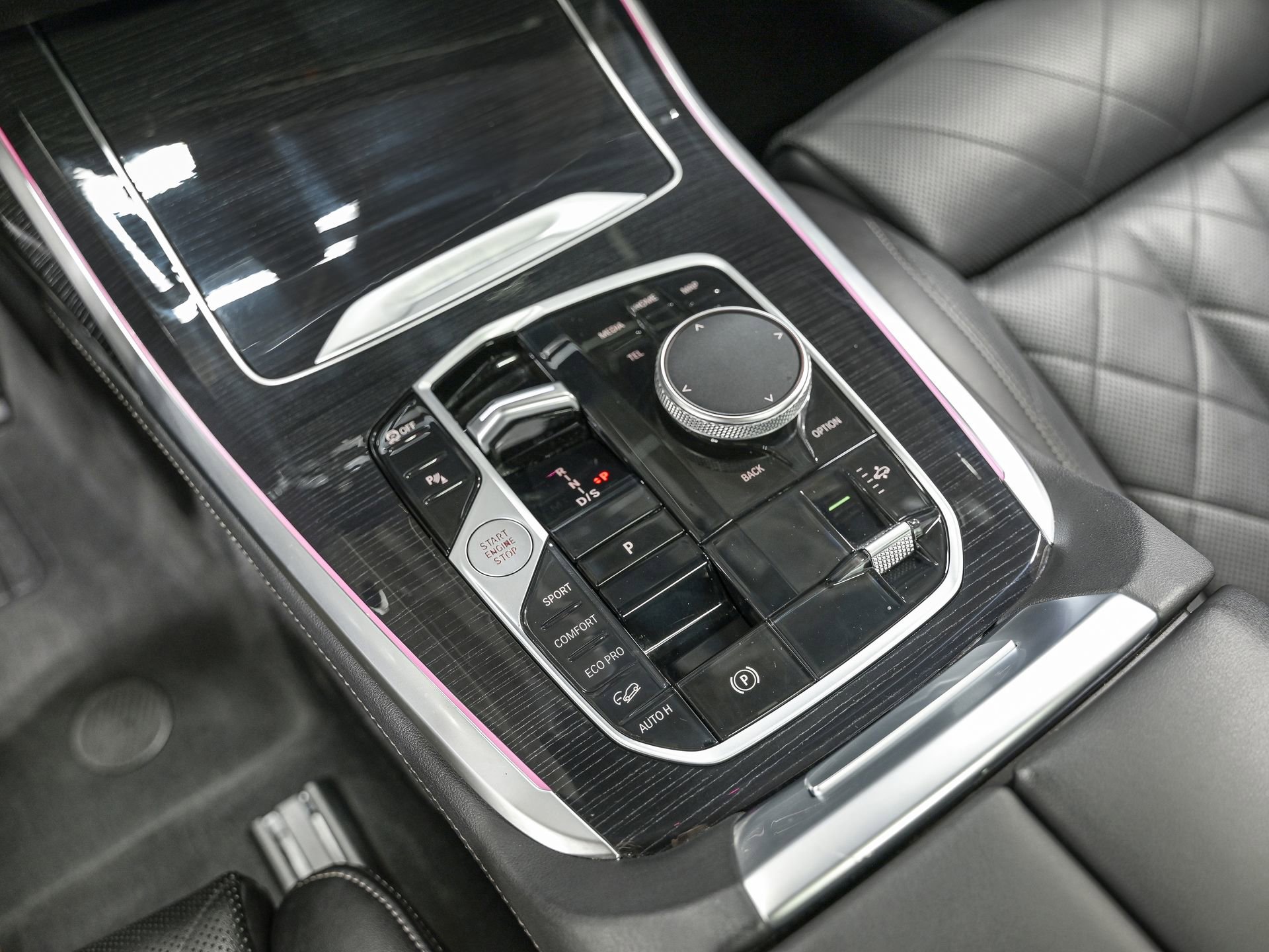 Used 2023 BMW X7 xDrive40i w/ M Sport Package image 23