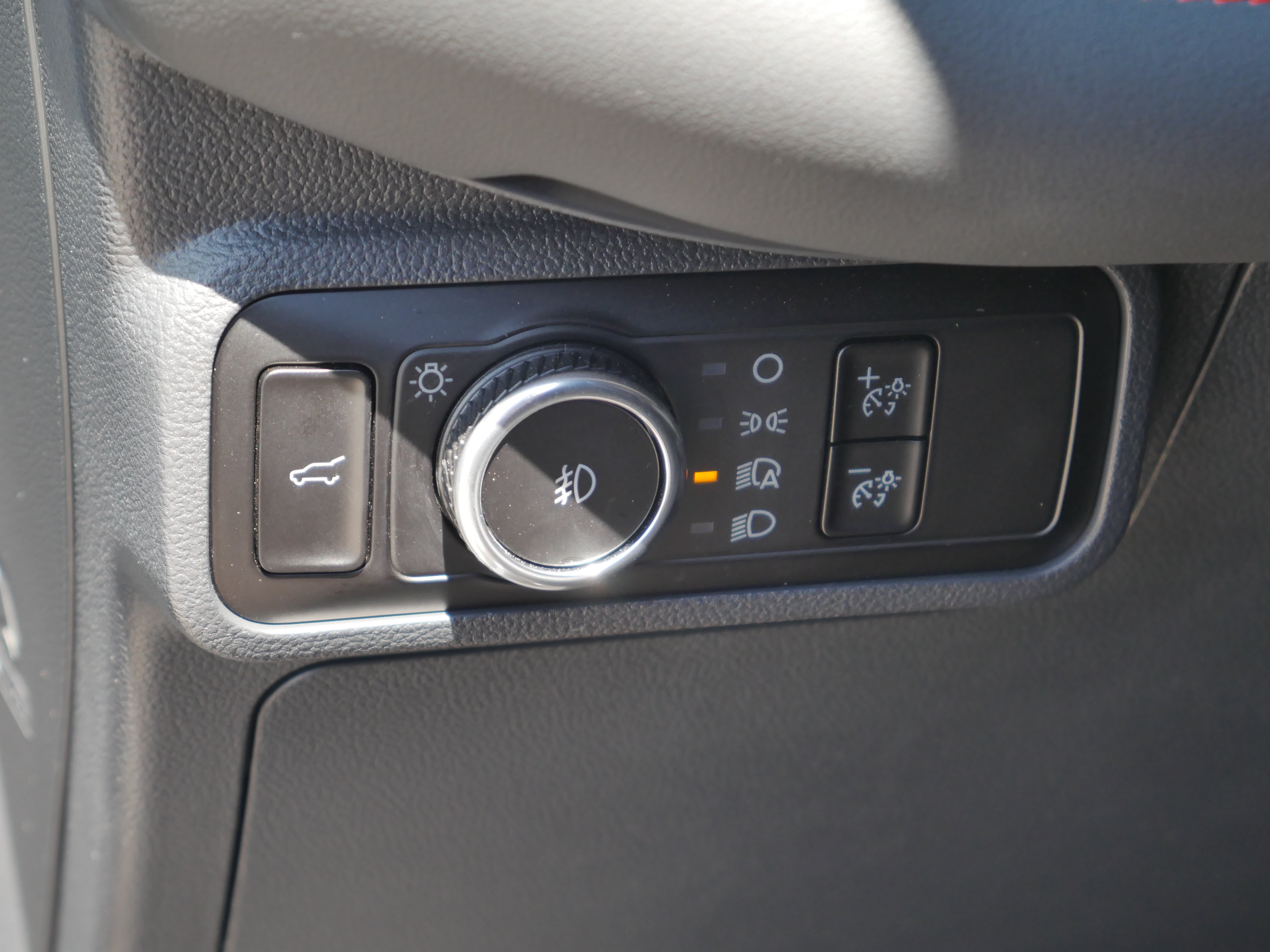 Used 2025 Ford Explorer ST-Line w/ Premium Package AWD/4WD image 6