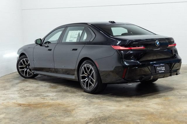 Certified 2025 BMW 740i xDrive AWD/4WD image 12