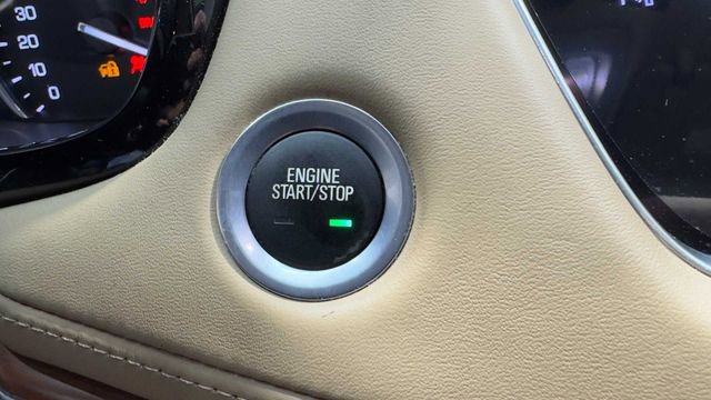 Used 2019 Cadillac XT5 Platinum AWD/4WD image 25