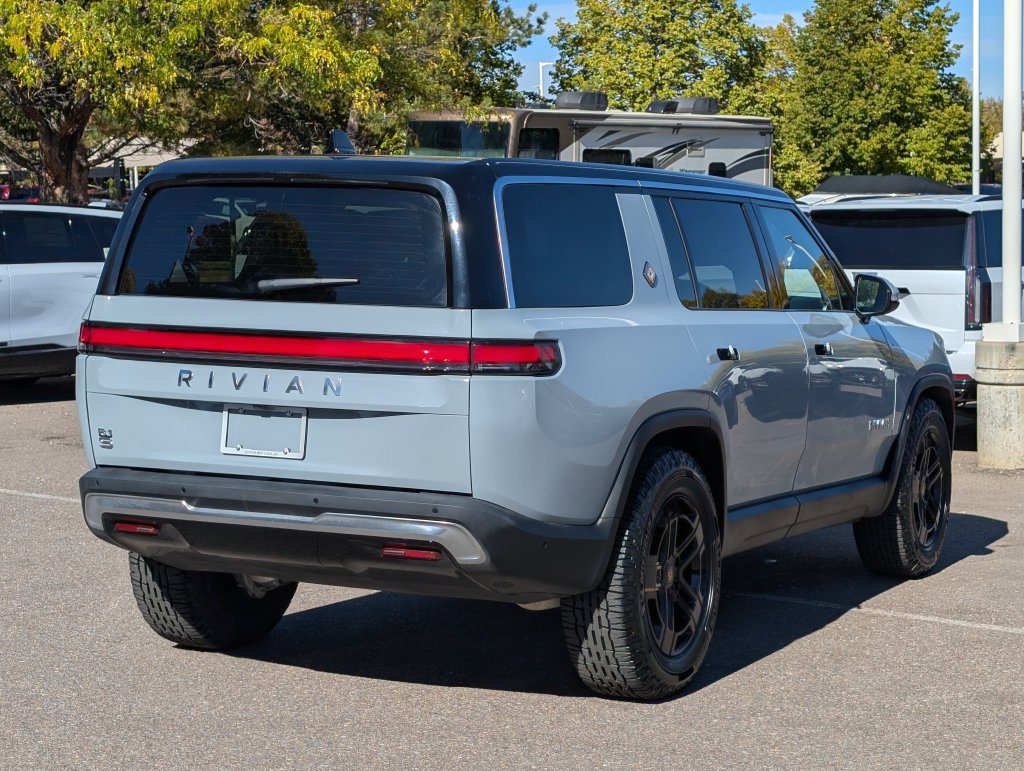 Used 2023 Rivian R1S Adventure Dual AWD/4WD image 6