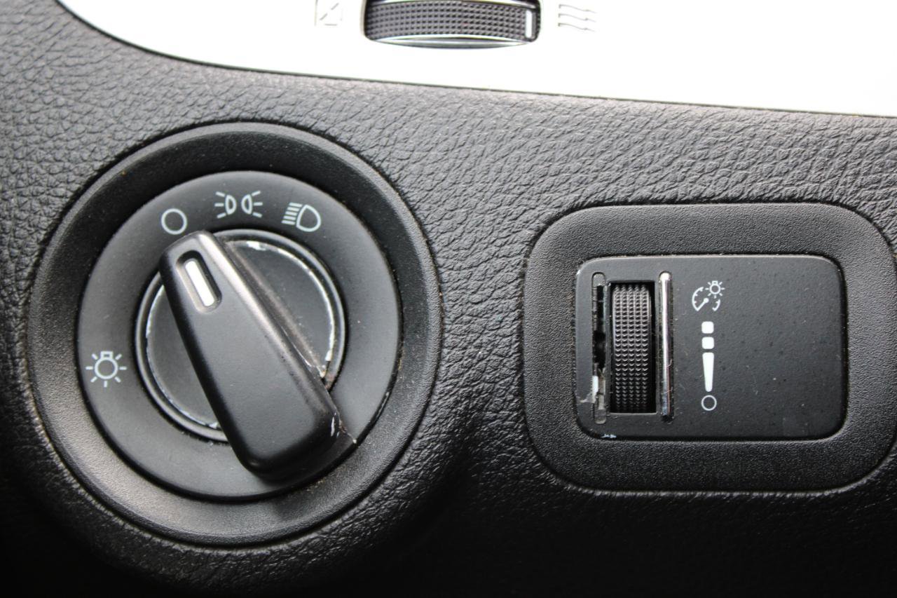 Used 2013 Dodge Journey American Value Package w/ Flexible Seating Group image 25