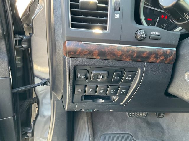 Used 2014 Toyota Land Cruiser image 10