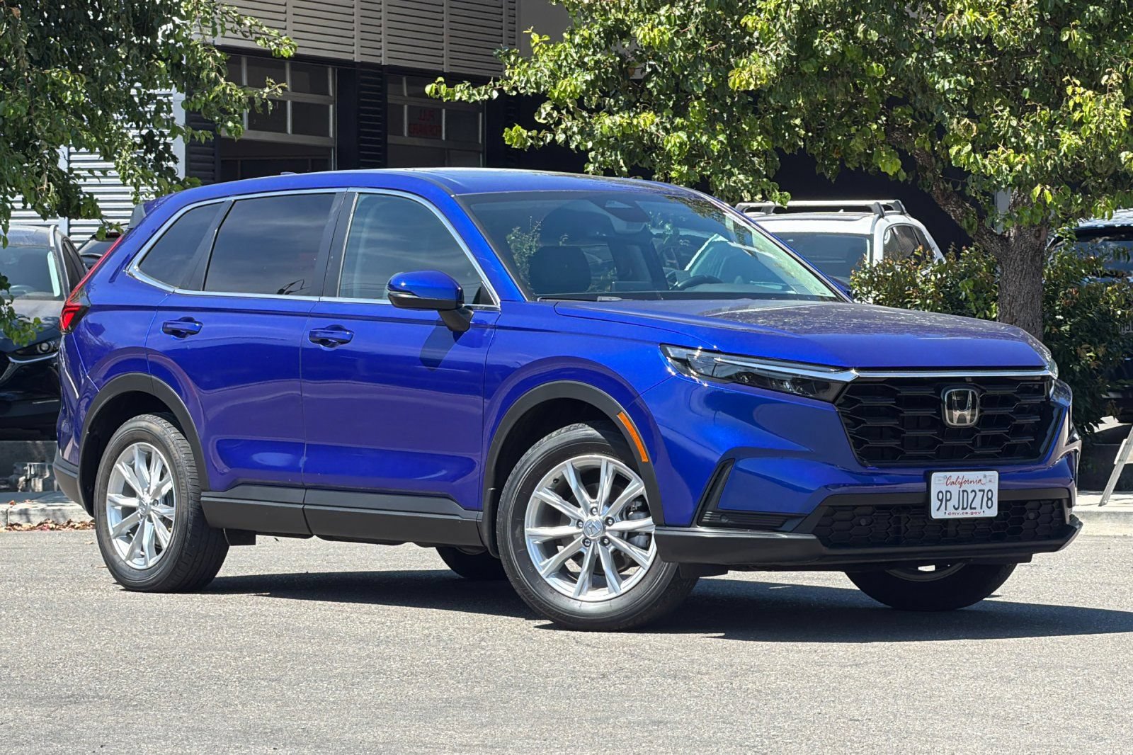 Used 2025 Honda CR-V EX-L image 2