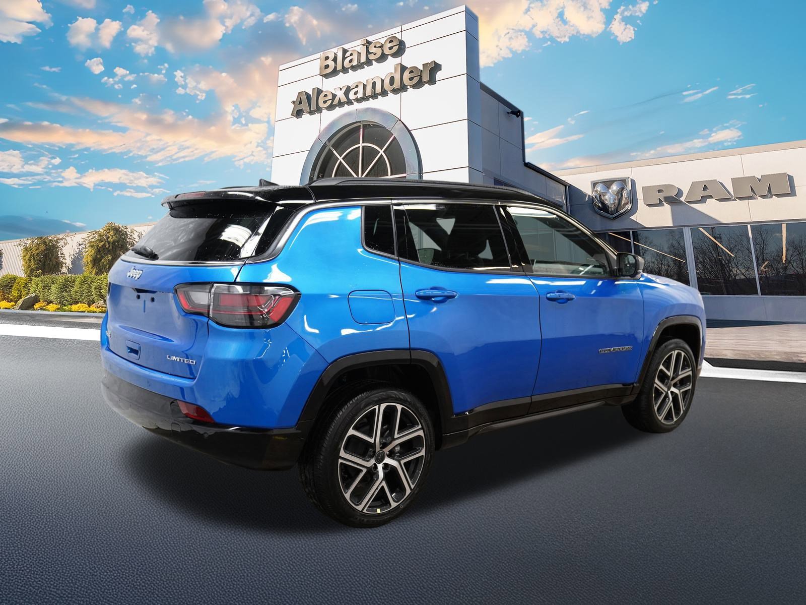 New 2025 Jeep Compass Limited w/ Elite Group video 3