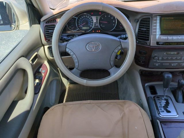 Used 2004 Toyota Land Cruiser AWD/4WD image 17