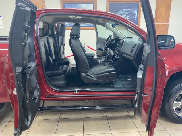 Used 2017 Chevrolet Colorado Z71 RWD image 12