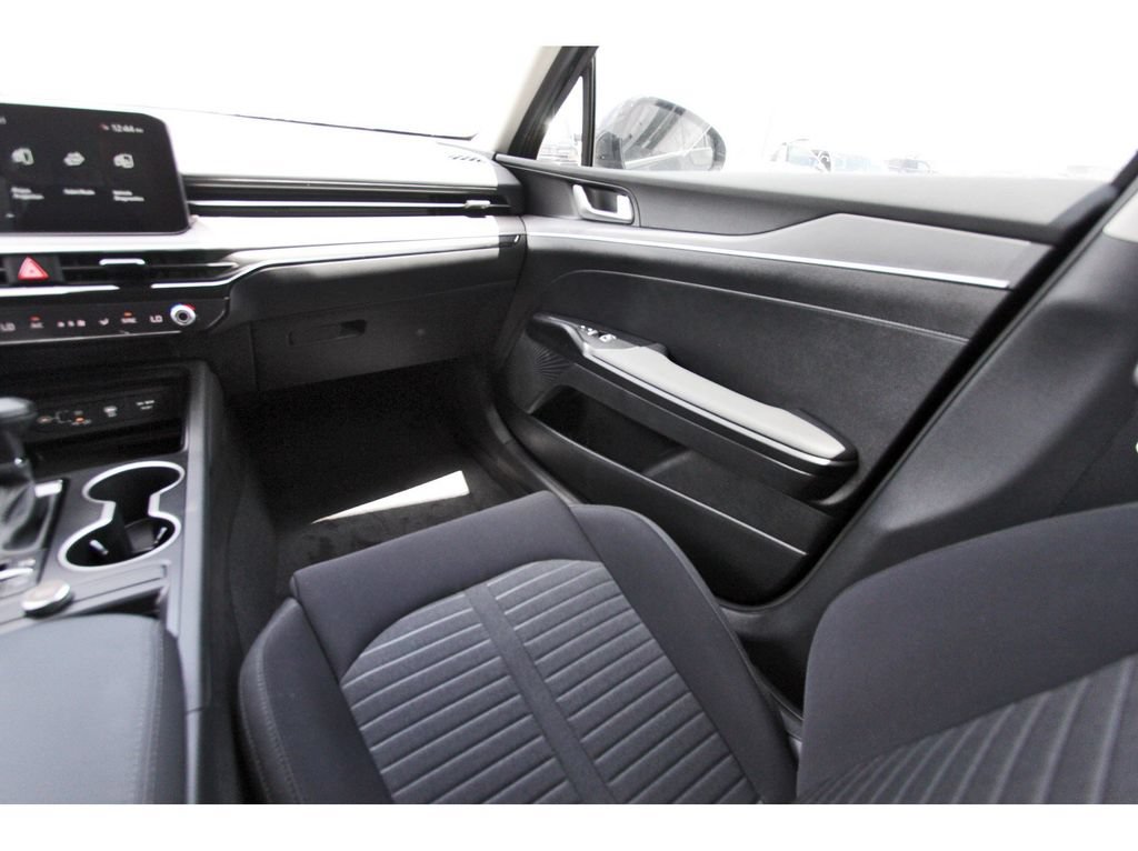 New 2026 Kia K5 LXS FWD image 11