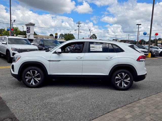 New 2026 Volkswagen Atlas Cross Sport SE FWD image 4