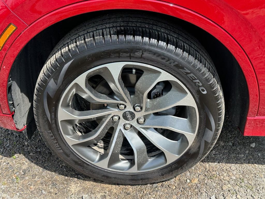 New 2026 Lincoln Aviator AWD w/ Jet Appearance Package image 6