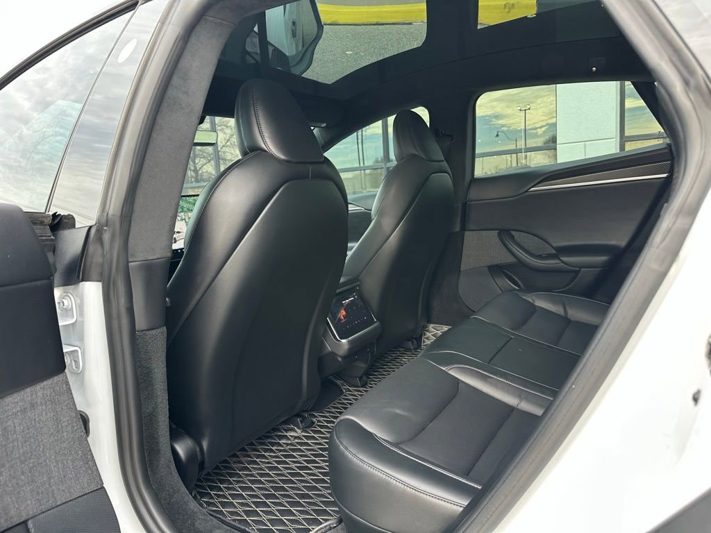 Used 2021 Tesla Model S Plaid image 21