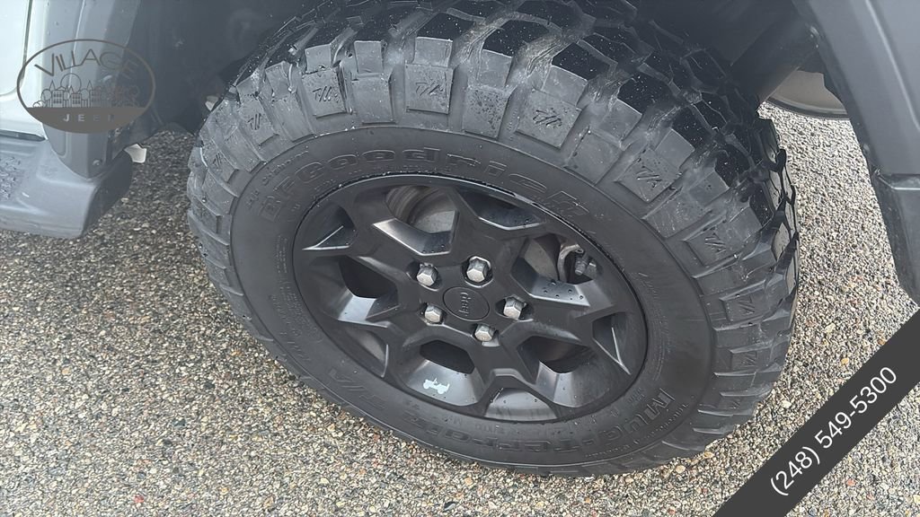 Used 2023 Jeep Wrangler Sport image 28