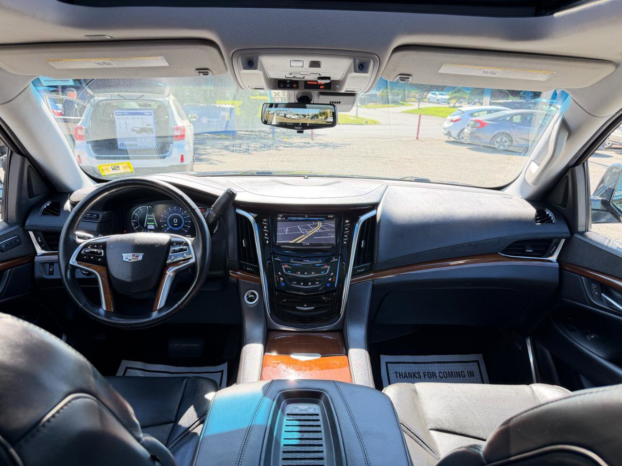 Used 2018 Cadillac Escalade Luxury AWD/4WD image 25