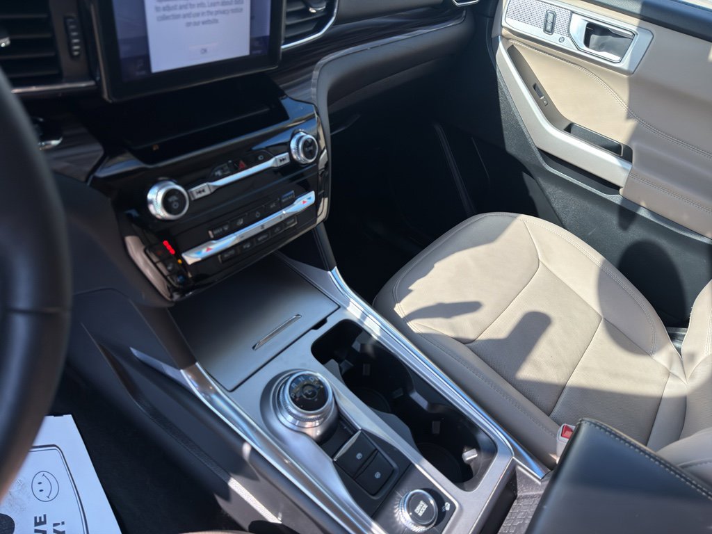 Used 2023 Ford Explorer Limited w/ Equipment Group 301A image 11