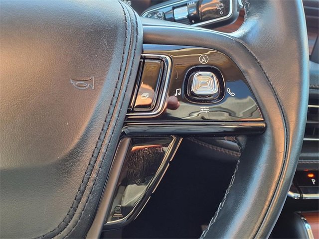 Used 2020 Lincoln Aviator Reserve w/ Equipment Group 202A image 17