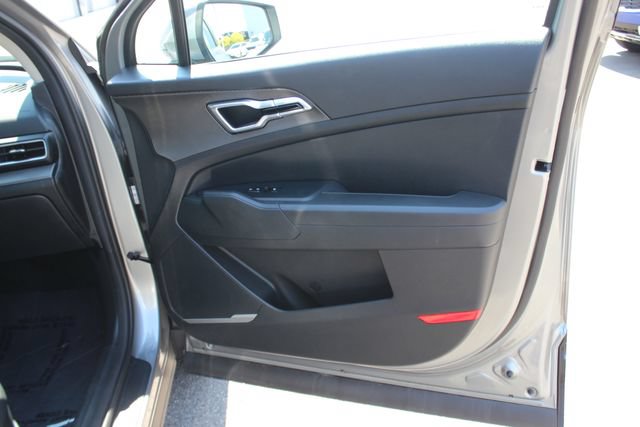 Used 2024 Kia Sportage LX AWD/4WD image 30