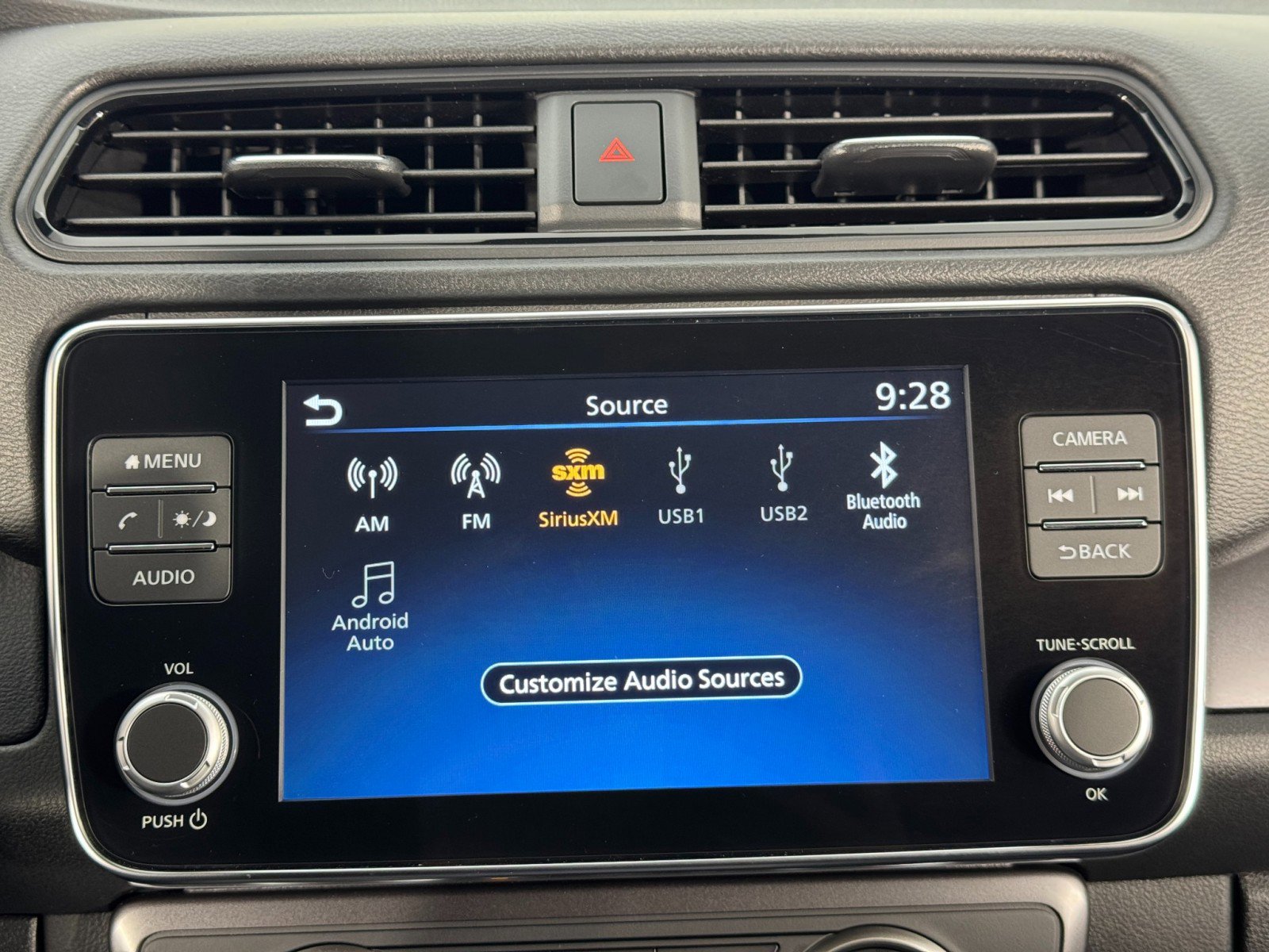 Used 2025 Nissan Leaf S image 23