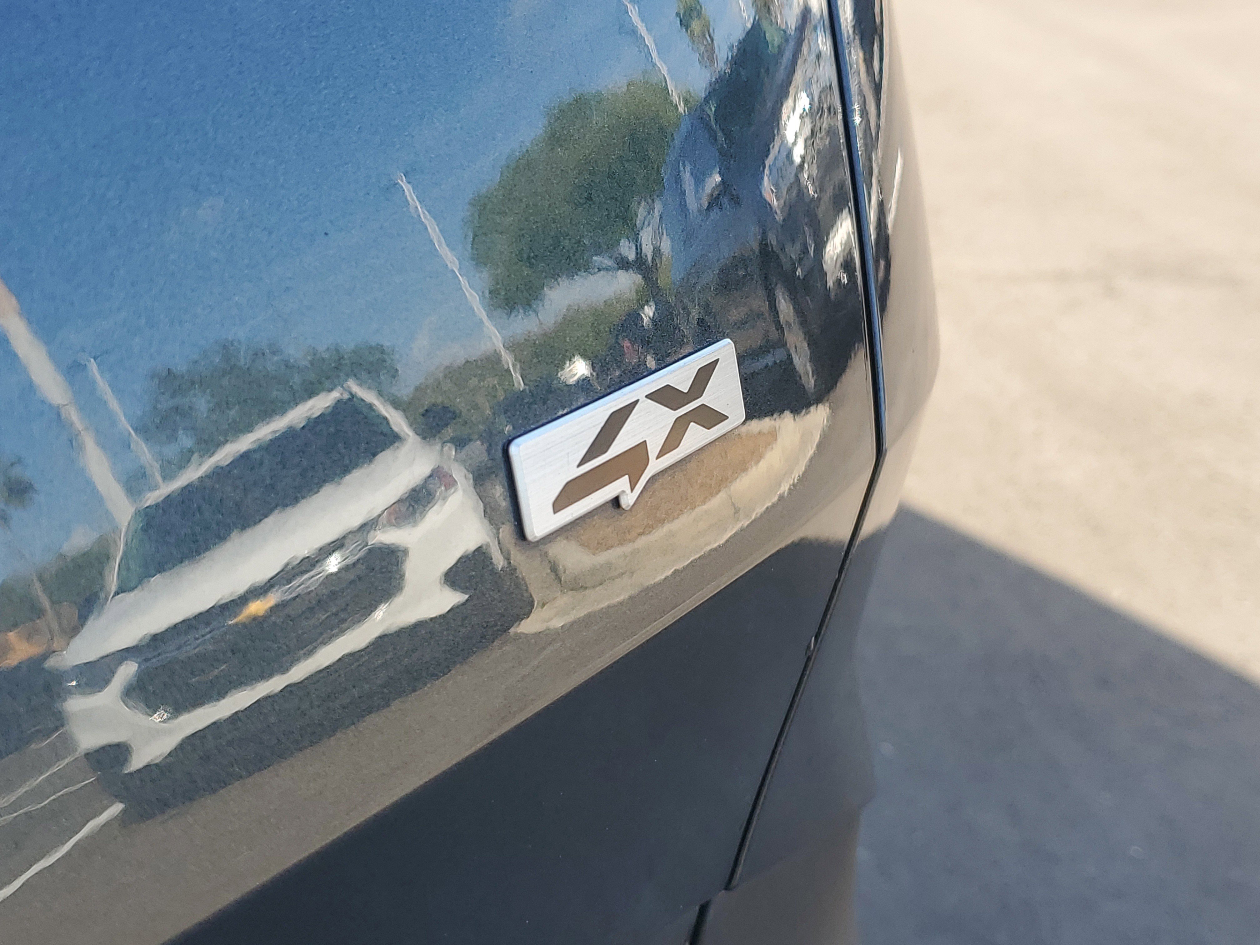 Used 2025 Kia Sportage LX image 8