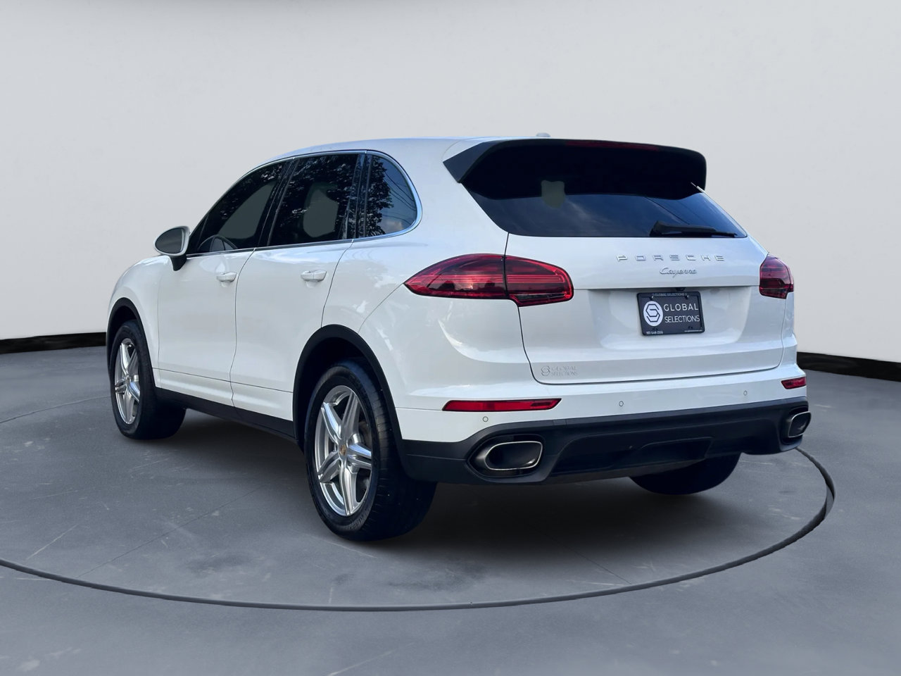 Used 2016 Porsche Cayenne image 5