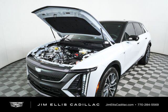 New 2027 Cadillac Lyriq Sport RWD image 33
